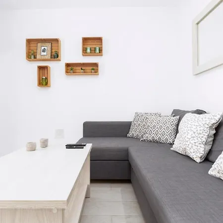 Home2Book La Casita, Terrace & Pool 코라레호